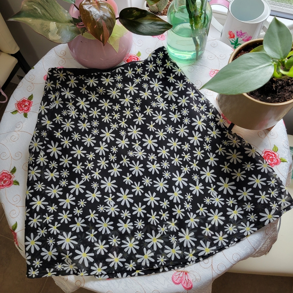 Black white yellow daisy floral print H&M slip a-line mini skirt 2